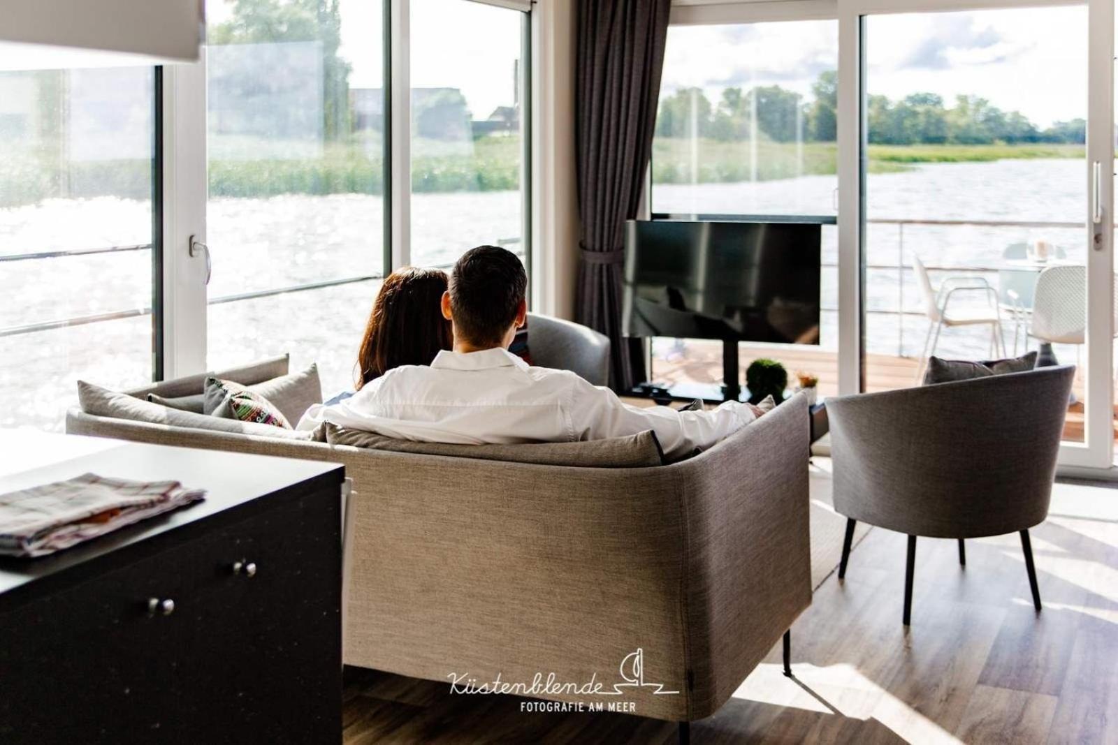 Hausboot Kranichnest Hotell Ribnitz-Damgarten Exteriör bild