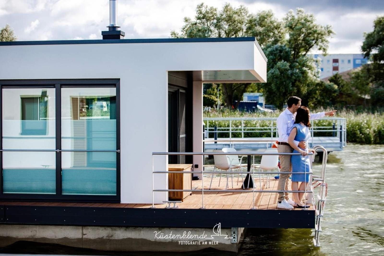 Hausboot Kranichnest Hotell Ribnitz-Damgarten Exteriör bild